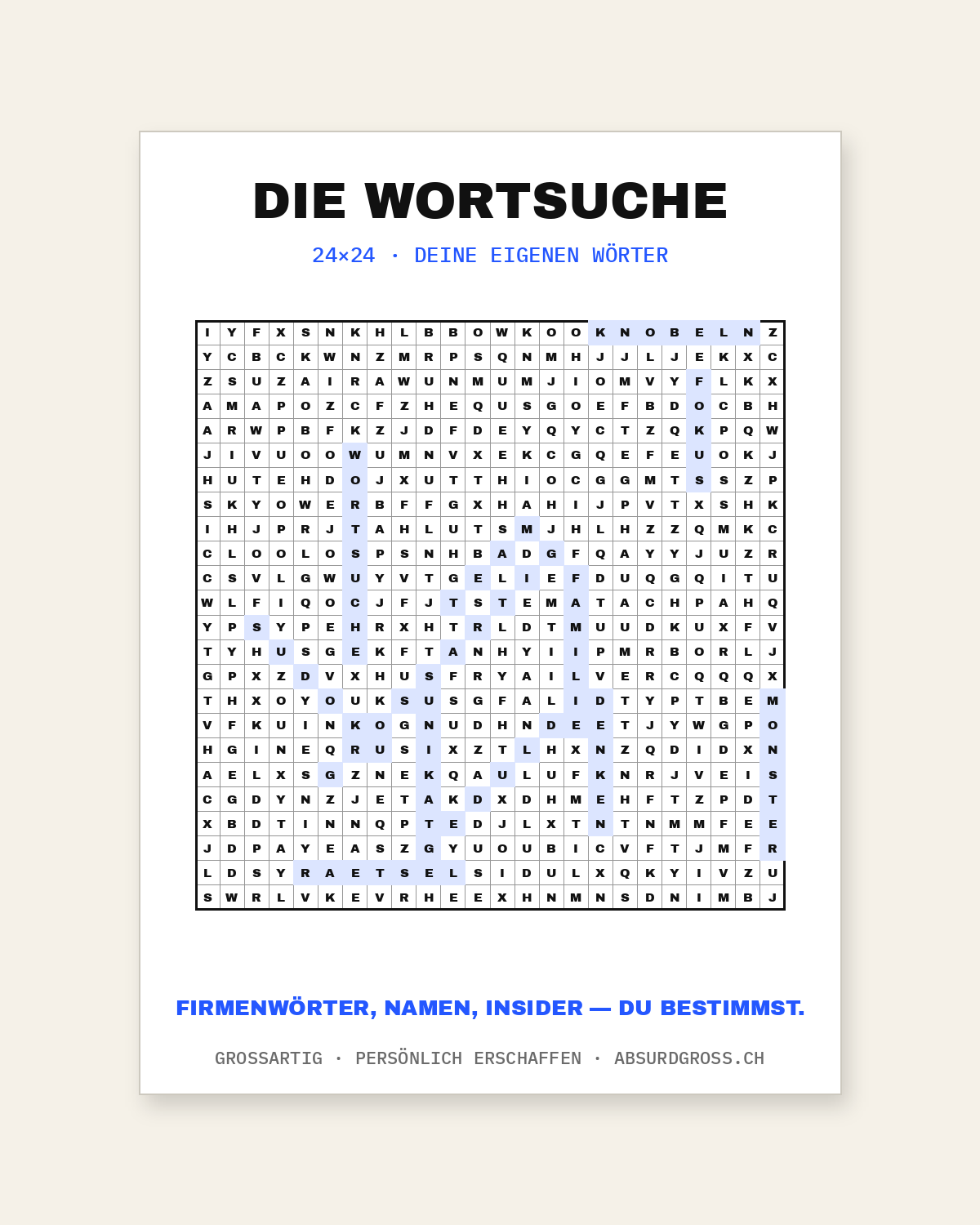 Die Wortsuche — 70×100 cm Rätsel-Poster an einer hellen Wohnzimmerwand